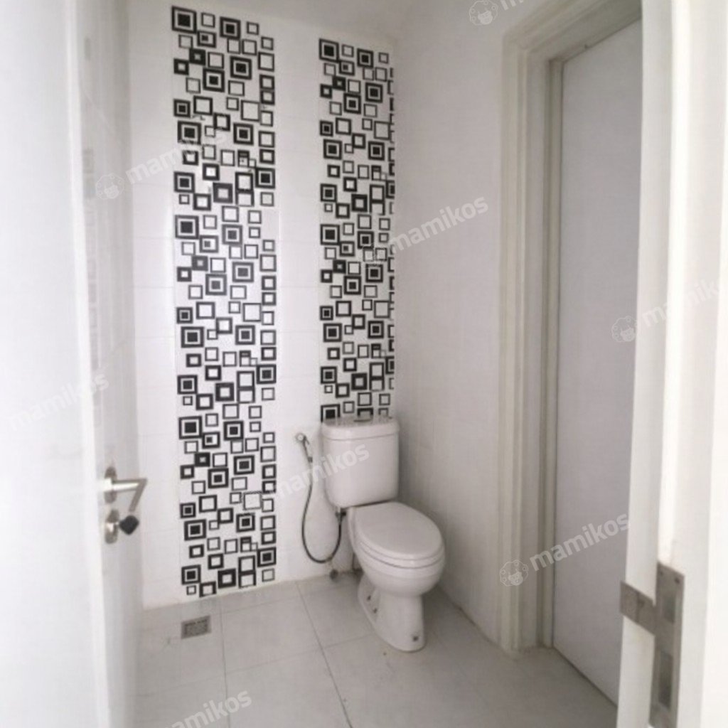 Rumah Sertifikat SHM 4 Kamar Tidur 2 Kamar Mandi Jakarta Garden City Jakarta Timur - Photo 5
