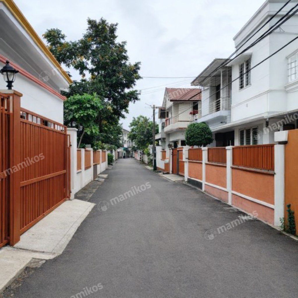Rumah Sertifikat SHM 4 Kamar Tidur 4 Kamar Mandi Cipayung Jakarta Timur - Photo 4