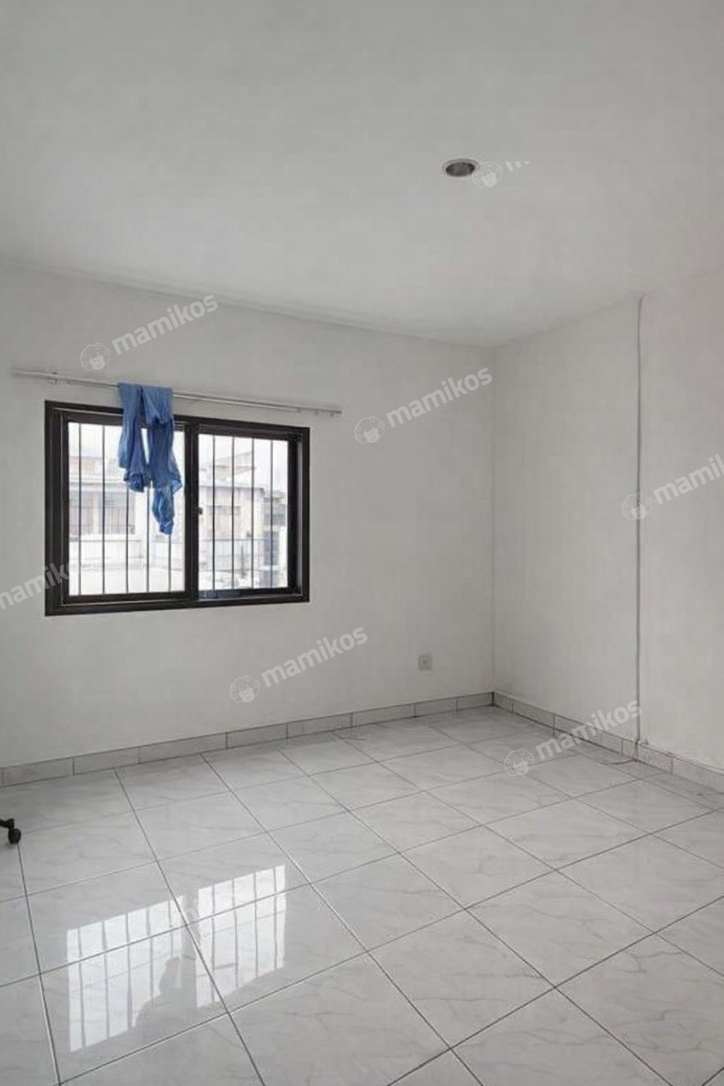 Rumah Sertifikat SHM 3 Kamar Tidur 2 Kamar Mandi Taman Surya Jakarta Barat - Photo 4