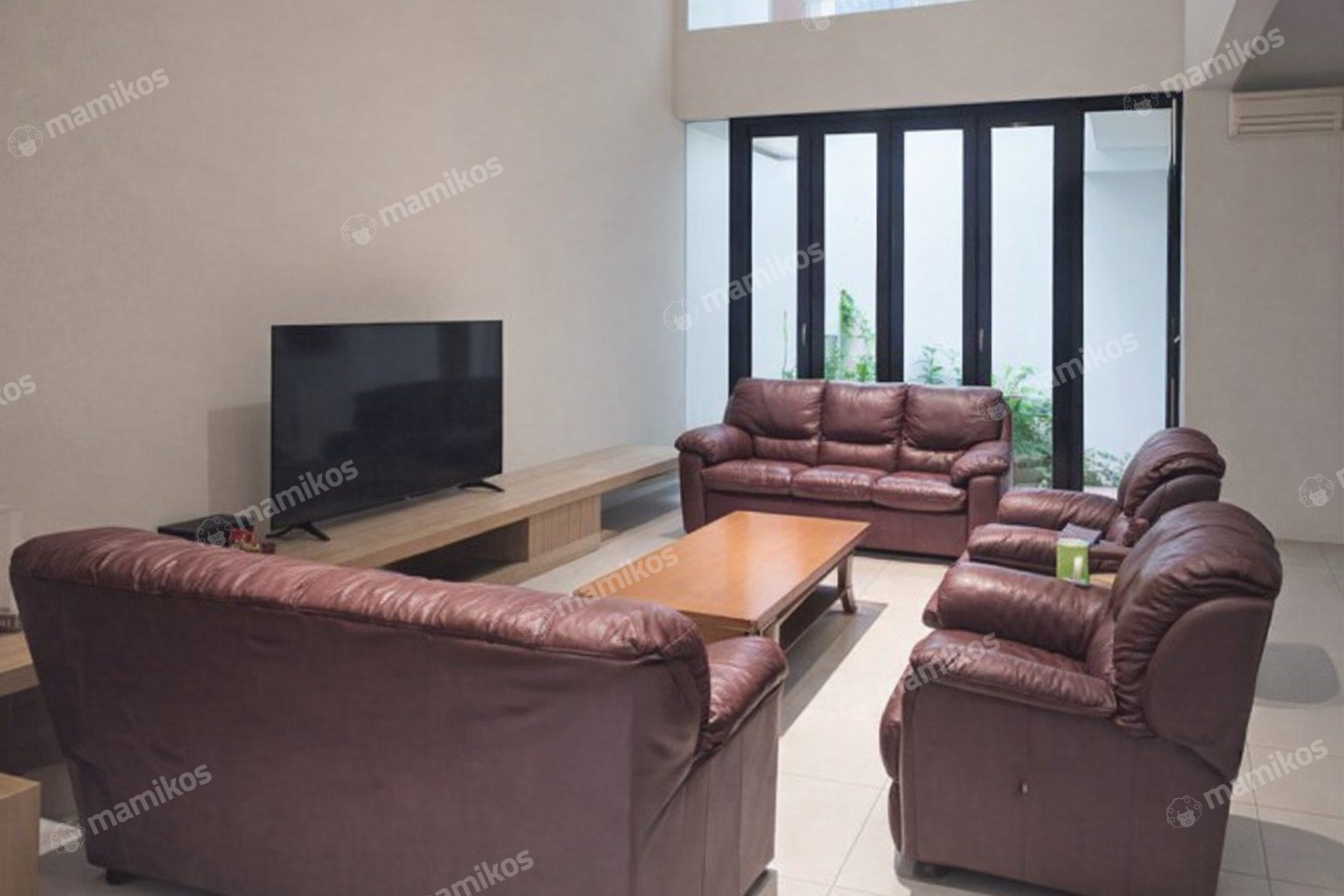 Rumah Sertifikat SHM 5 Kamar Tidur 5 Kamar Mandi Kelapa Gading Jakarta Utara