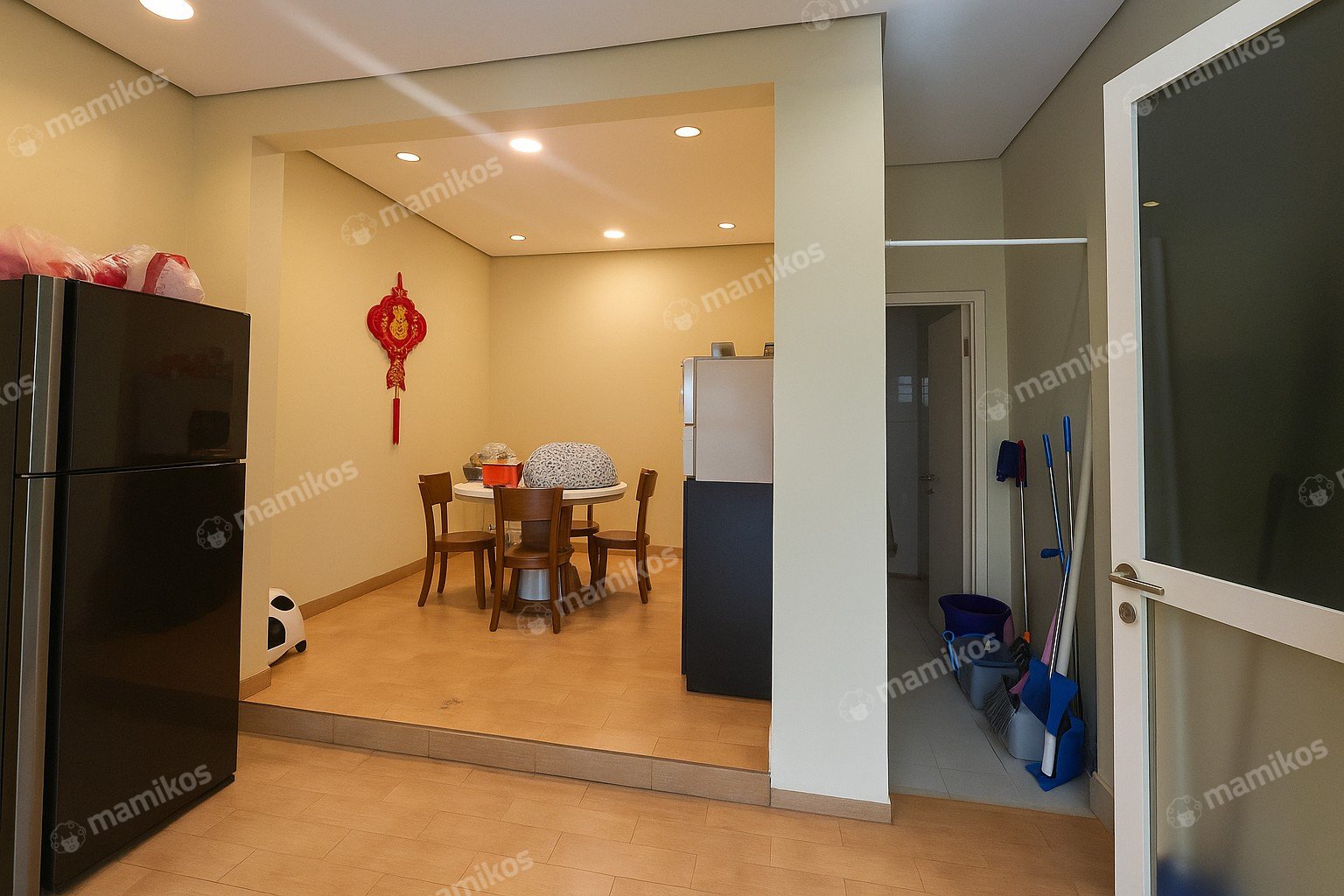 Rumah Sertifikat SHM 6 Kamar Tidur 6 Kamar Mandi Green Lake City Jakarta Barat