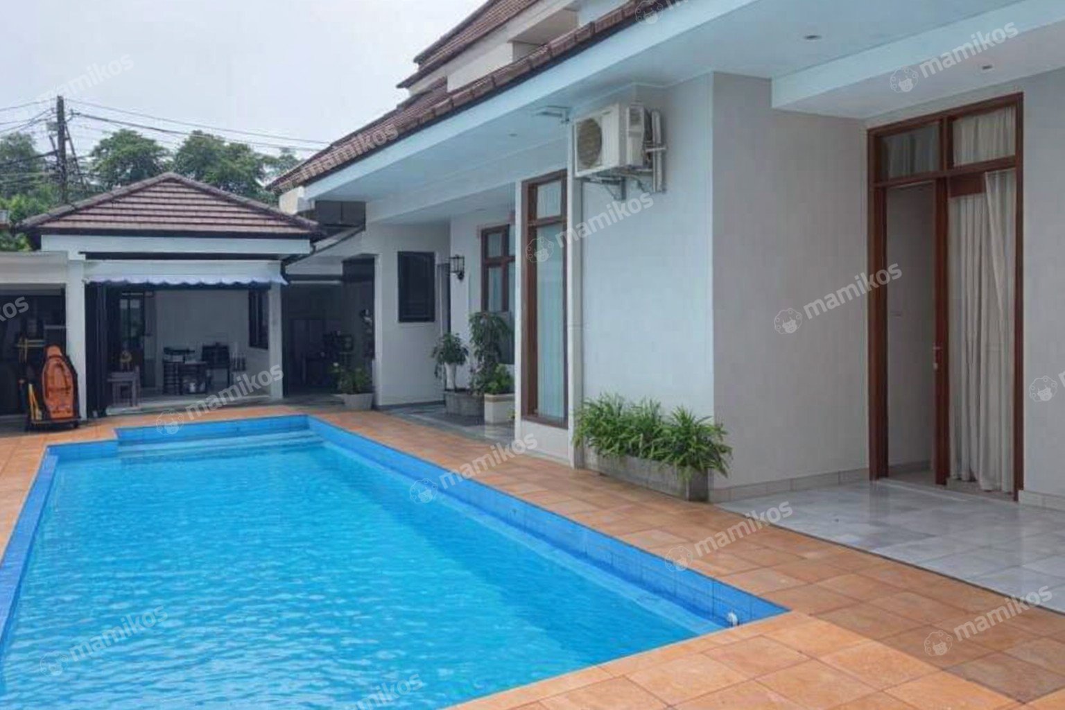 Rumah Sertifikat SHM 5 Kamar Tidur 5 Kamar Mandi Kemang Jakarta Selatan - Photo 2