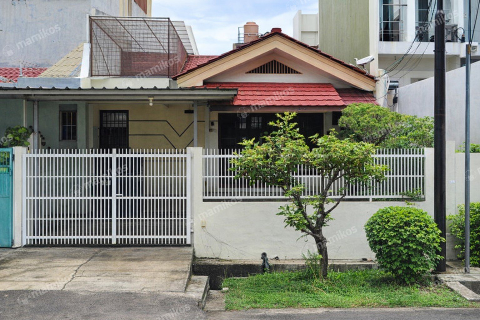 Rumah Sertifikat SHM 4 Kamar Tidur 2 Kamar Mandi Puri Indah Jakarta Barat