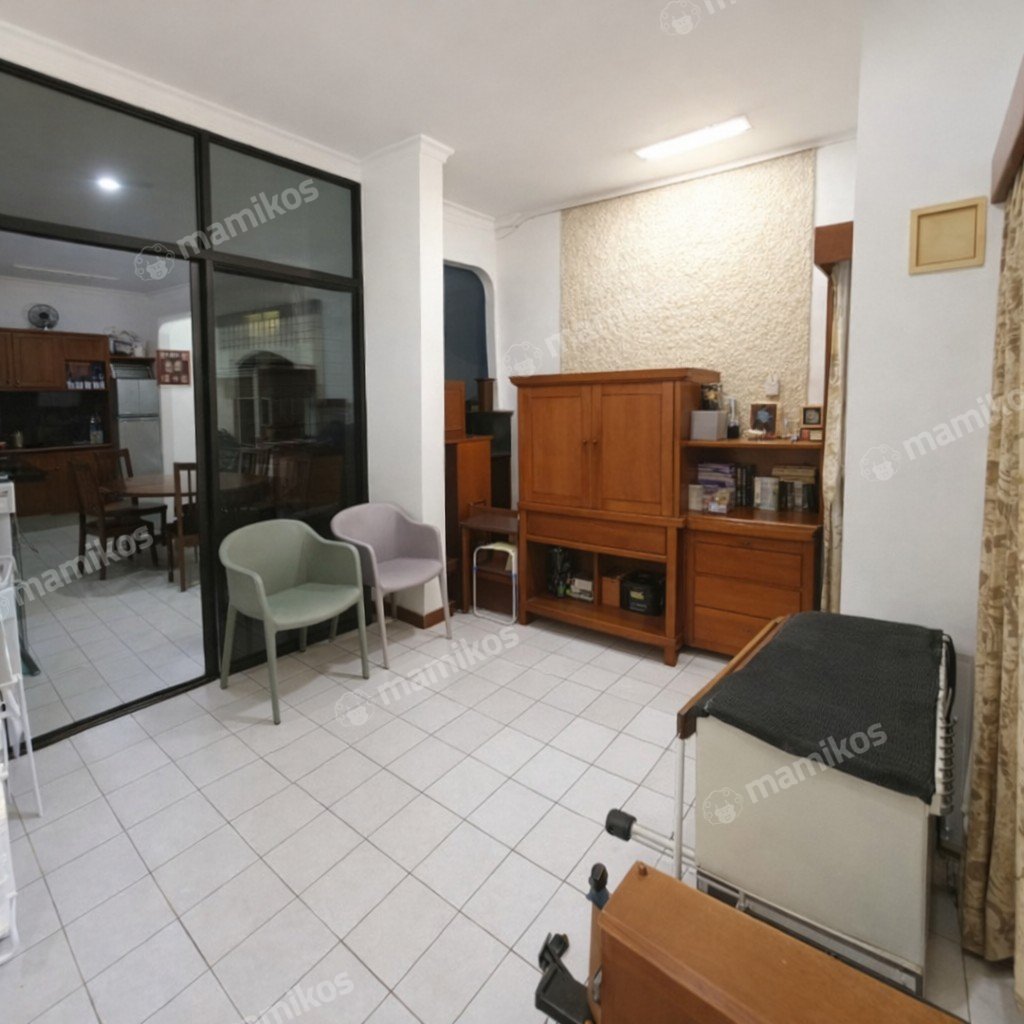 Rumah Sertifikat SHM 4 Kamar Tidur 2 Kamar Mandi Puri Indah Jakarta Barat - Photo 4