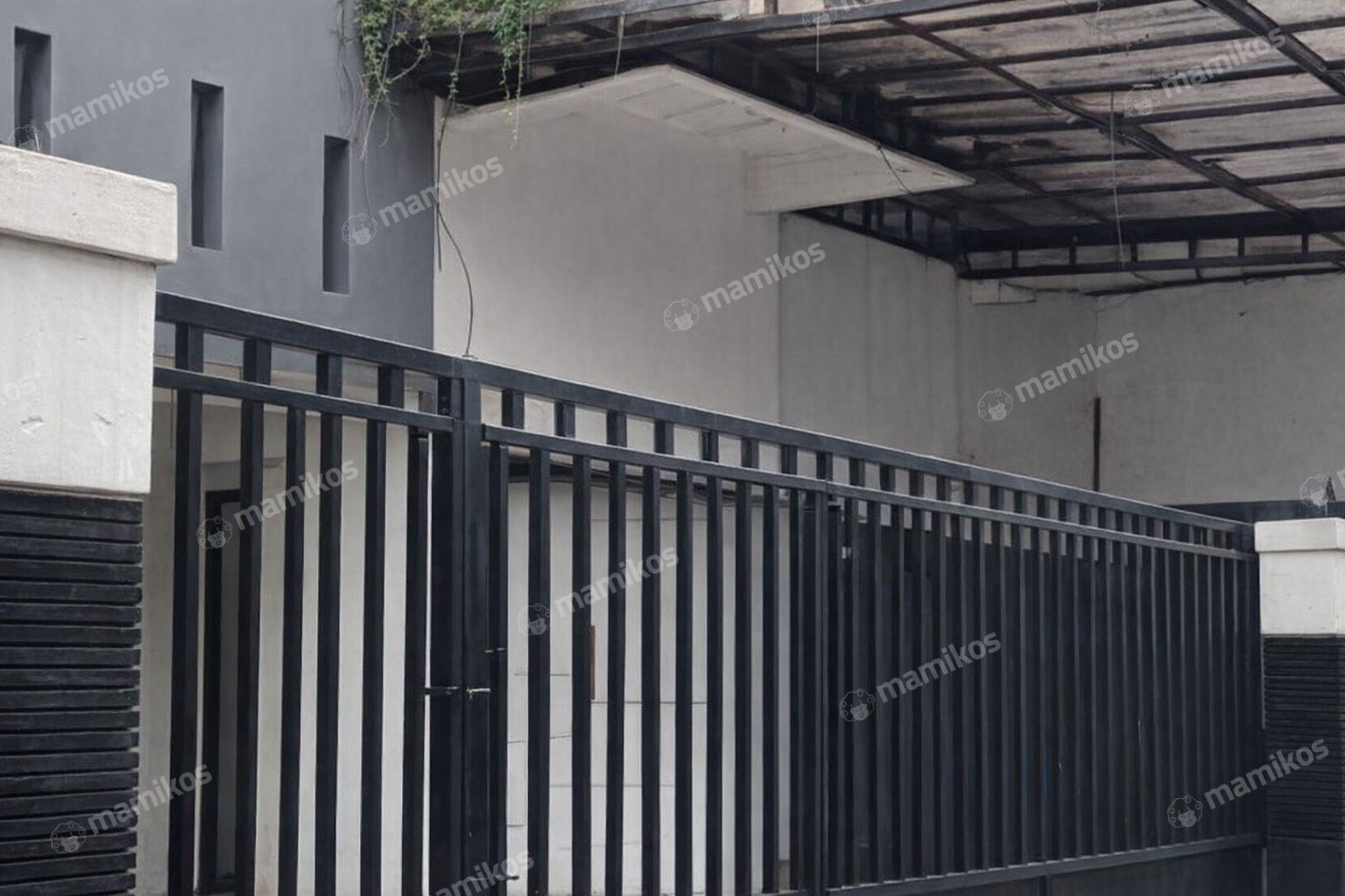 Rumah 3 Kamar Tidur 2 Kamar Mandi 2 Lantai Bukit Duri Jakarta Selatan