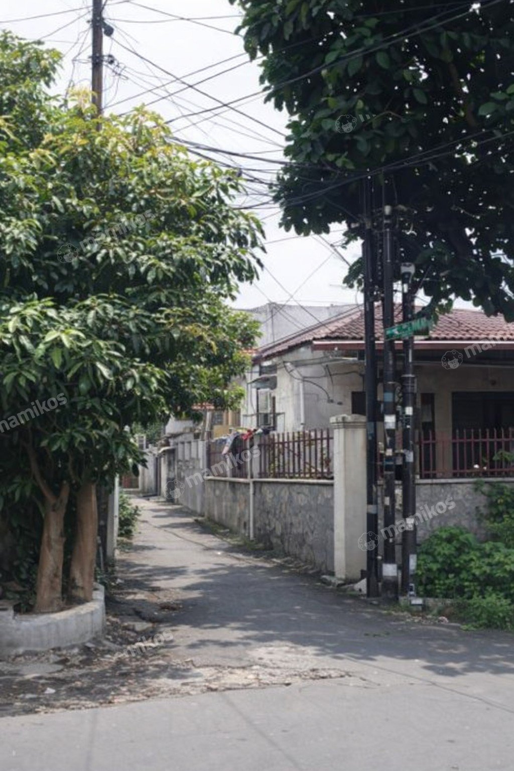 Rumah 3 Kamar Tidur 2 Kamar Mandi 2 Lantai Bukit Duri Jakarta Selatan - Photo 2
