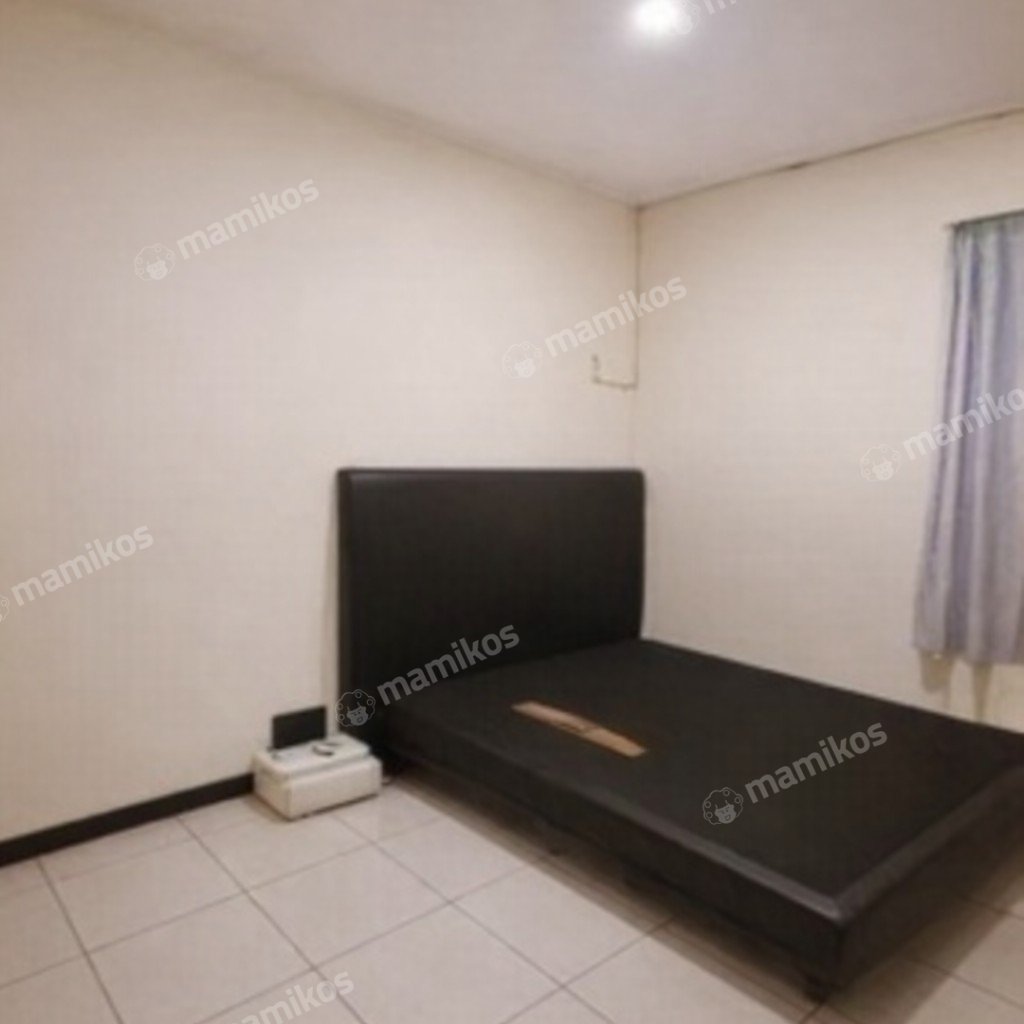 Rumah Sertifikat SHM 3 Kamar Tidur 2 Kamar Mandi Intercon Jakarta Barat - Photo 3