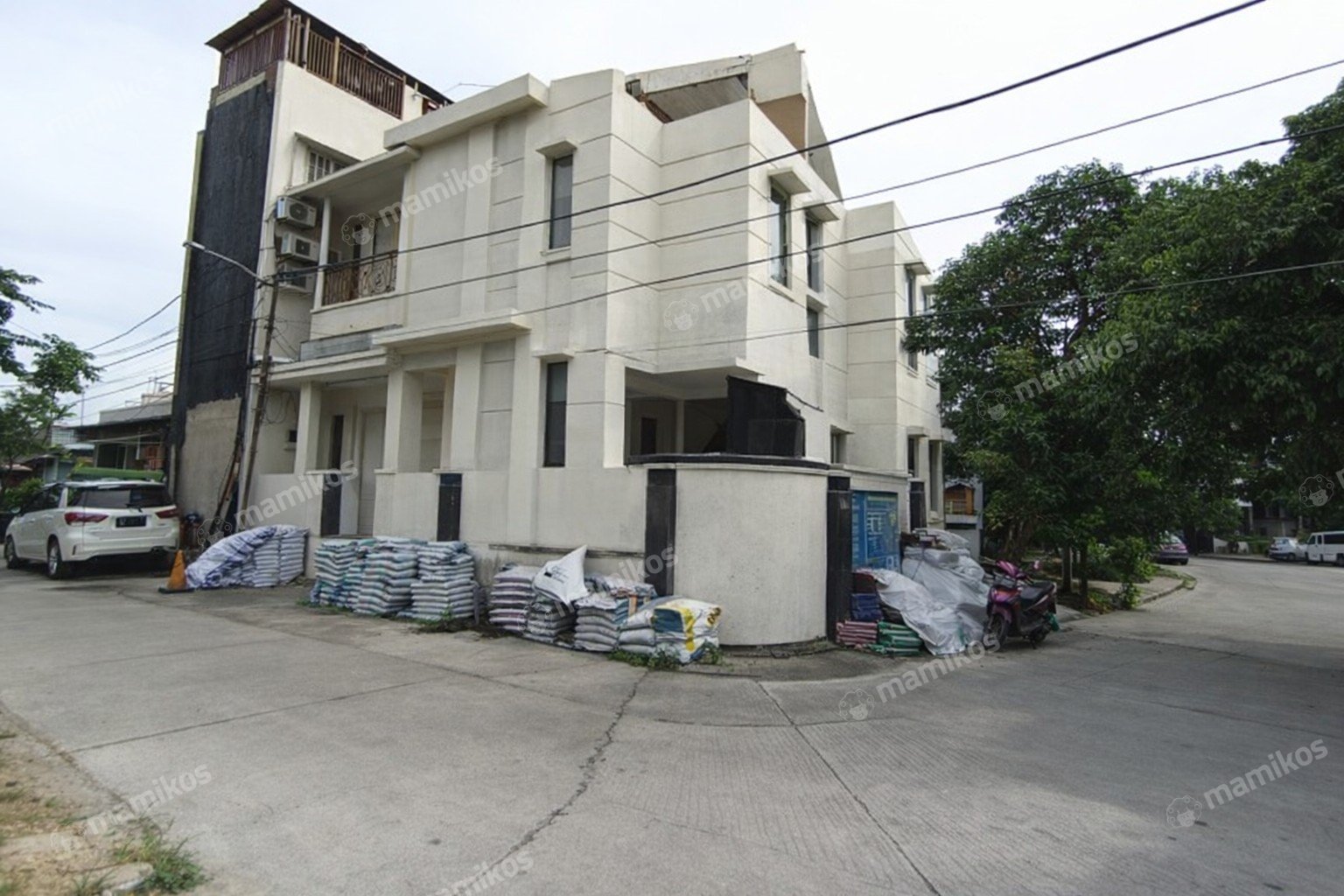 Rumah Sertifikat SHM 7 Kamar Tidur 5 Kamar Mandi Kelapa Gading Jakarta Utara