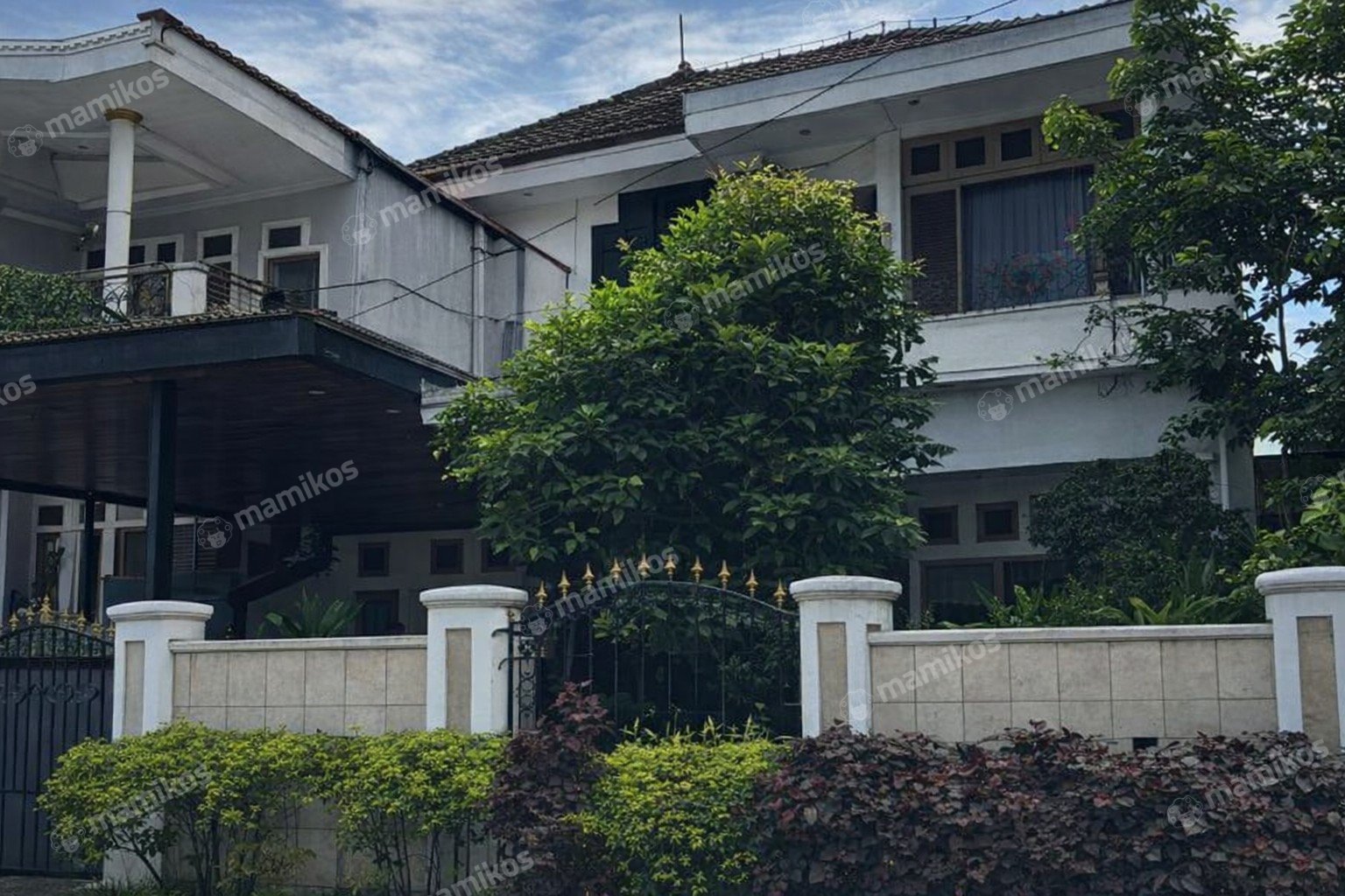 Rumah Sertifikat SHM 5 Kamar Tidur 4 Kamar Mandi Cibubur Jakarta Timur