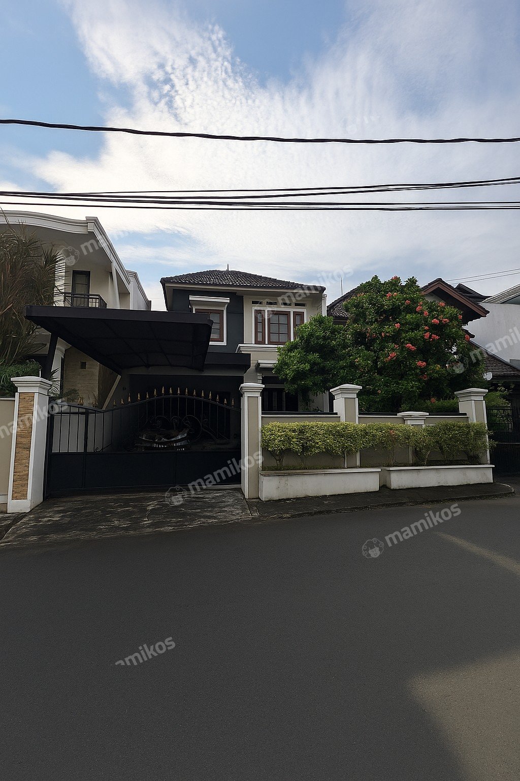 Rumah Sertifikat SHM 5 Kamar Tidur 4 Kamar Mandi Cibubur Jakarta Timur - Photo 2