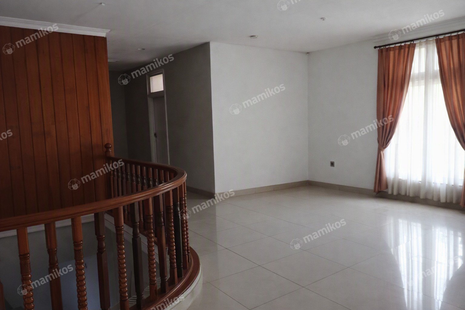 Rumah Sertifikat SHM 4 Kamar Tidur 3 Kamar Mandi Kelapa Gading Jakarta Utara - Photo 2