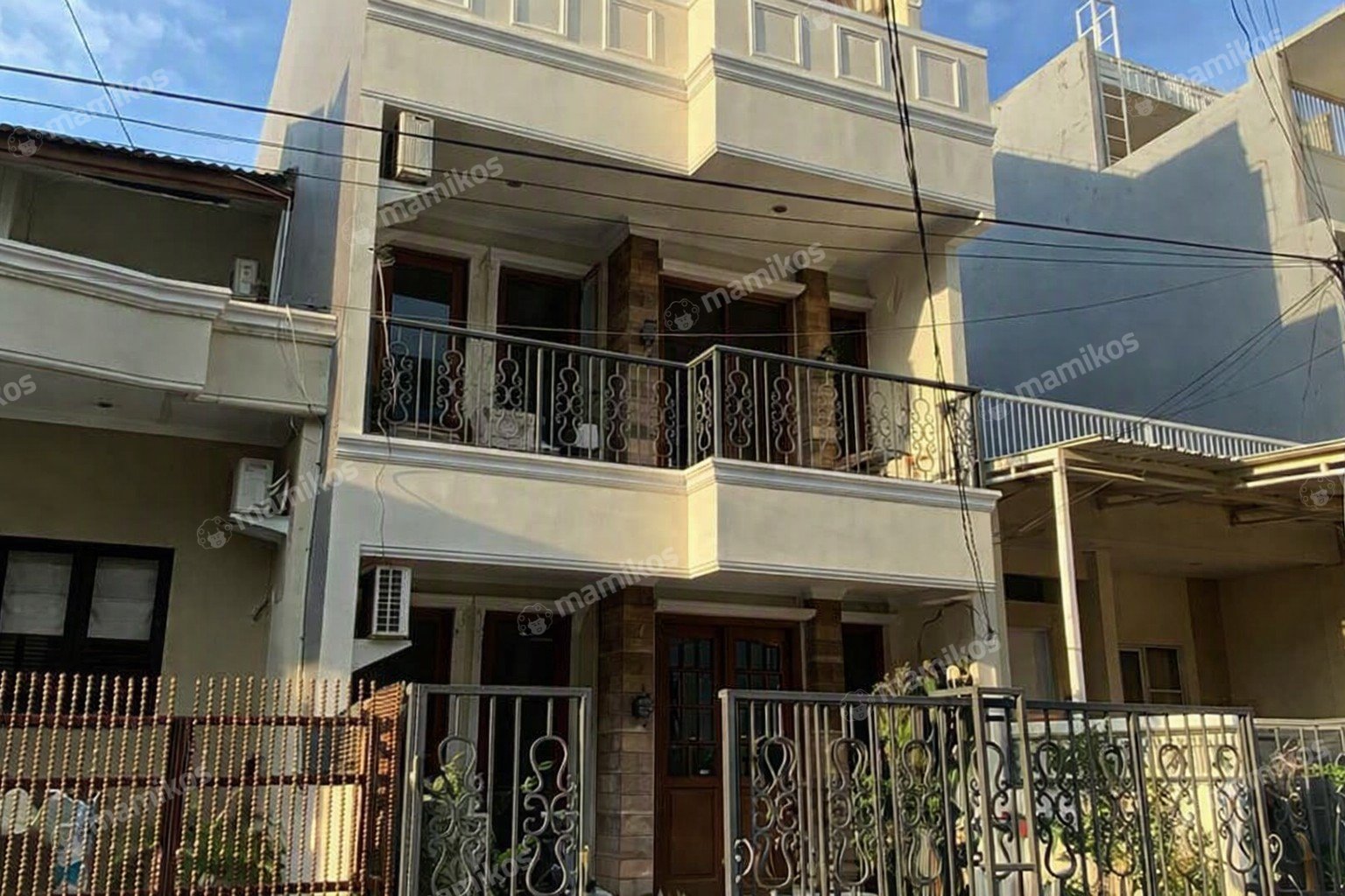 Rumah Sertifikat SHM 5 Kamar Tidur 3 Kamar Mandi Kelapa Gading Jakarta Utara
