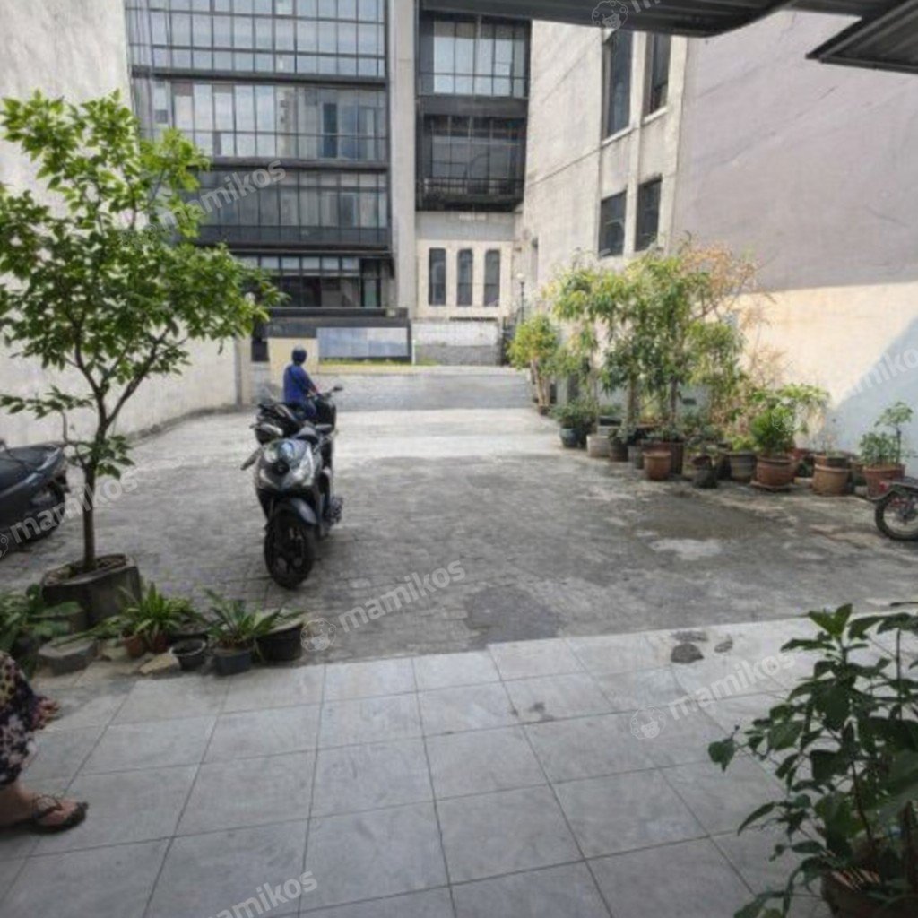 Rumah Sertifikat SHM 5 Kamar Tidur 5 Kamar Mandi Kebayoran Baru Jakarta Selatan - Photo 4