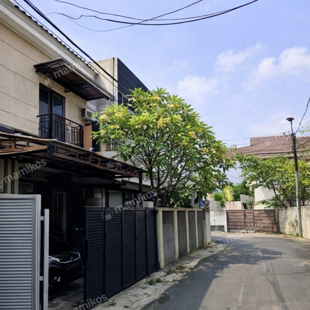 Rumah Sertifikat SHM 34 Kamar Tidur 37 Kamar Mandi Pejaten Jakarta Selatan - Photo 2