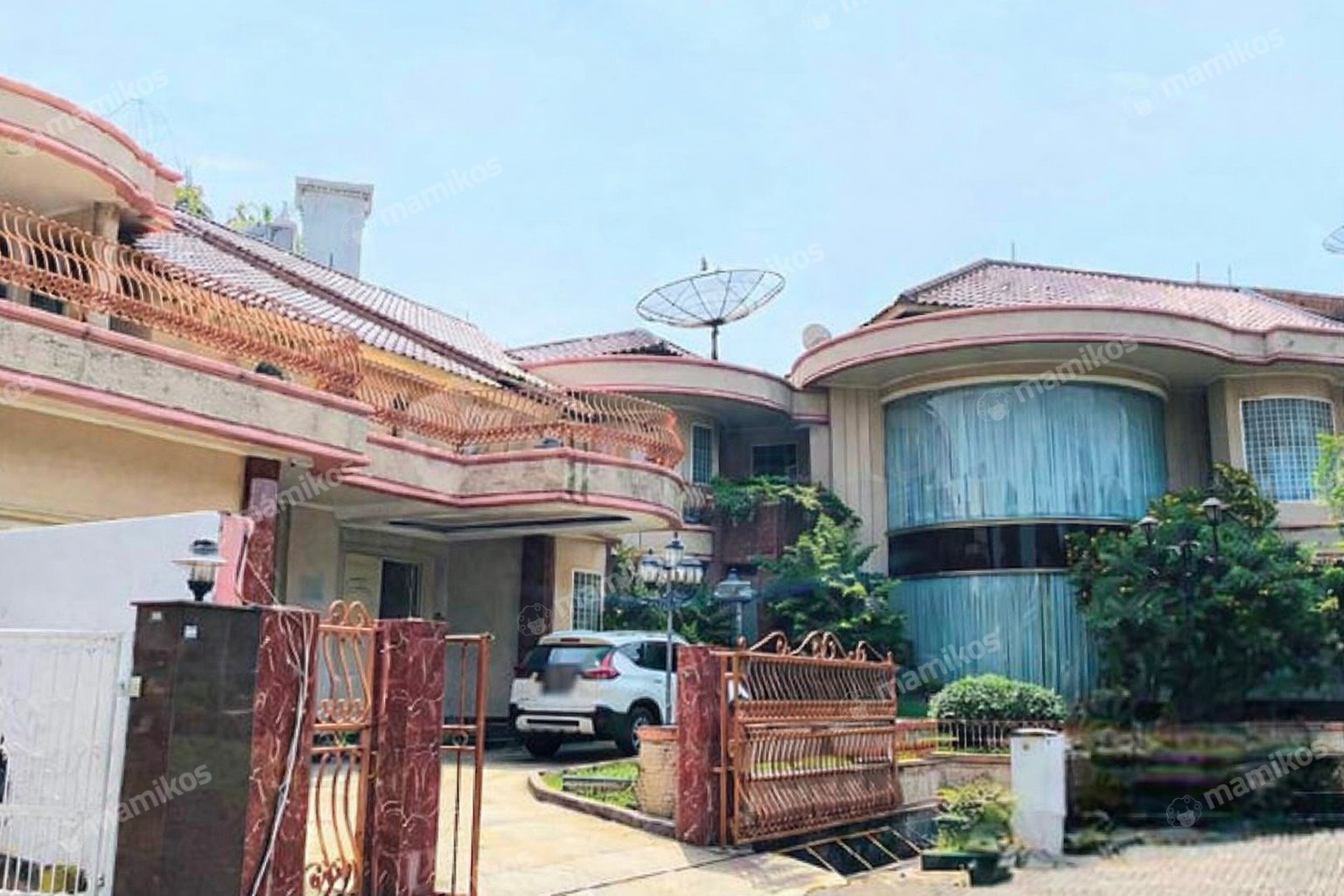 Rumah Sertifikat SHM 7 Kamar Tidur 7 Kamar Mandi Kelapa Gading Jakarta Utara