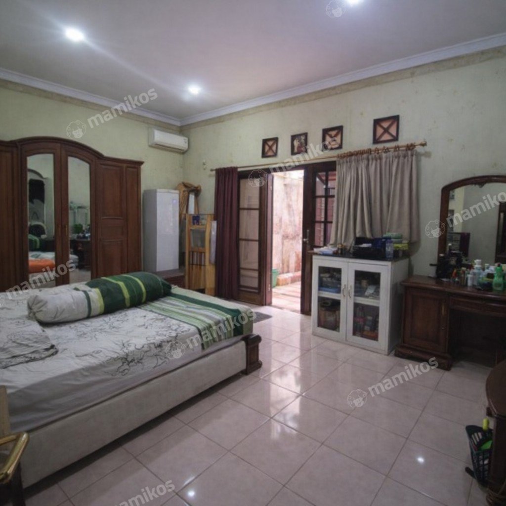 Rumah Sertifikat SHM 5 Kamar Tidur 4 Kamar Mandi Cipete Jakarta Selatan - Photo 4