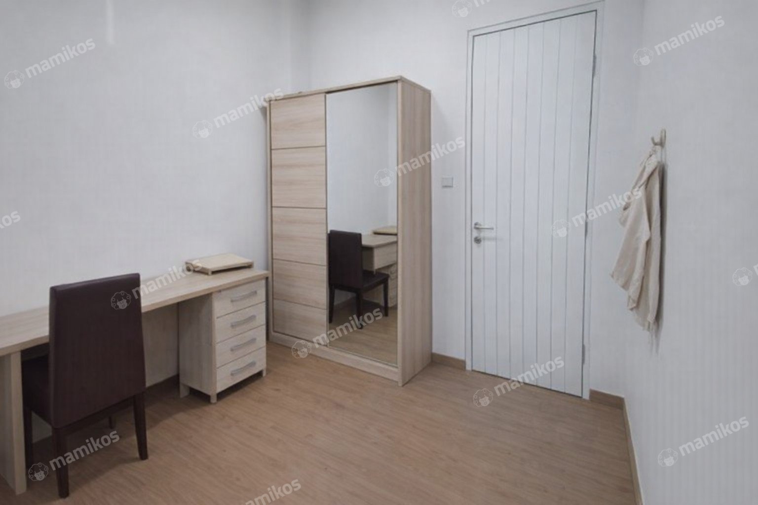 Rumah Sertifikat SHM 4 Kamar Tidur 2 Kamar Mandi Taman Surya Jakarta Barat - Photo 5