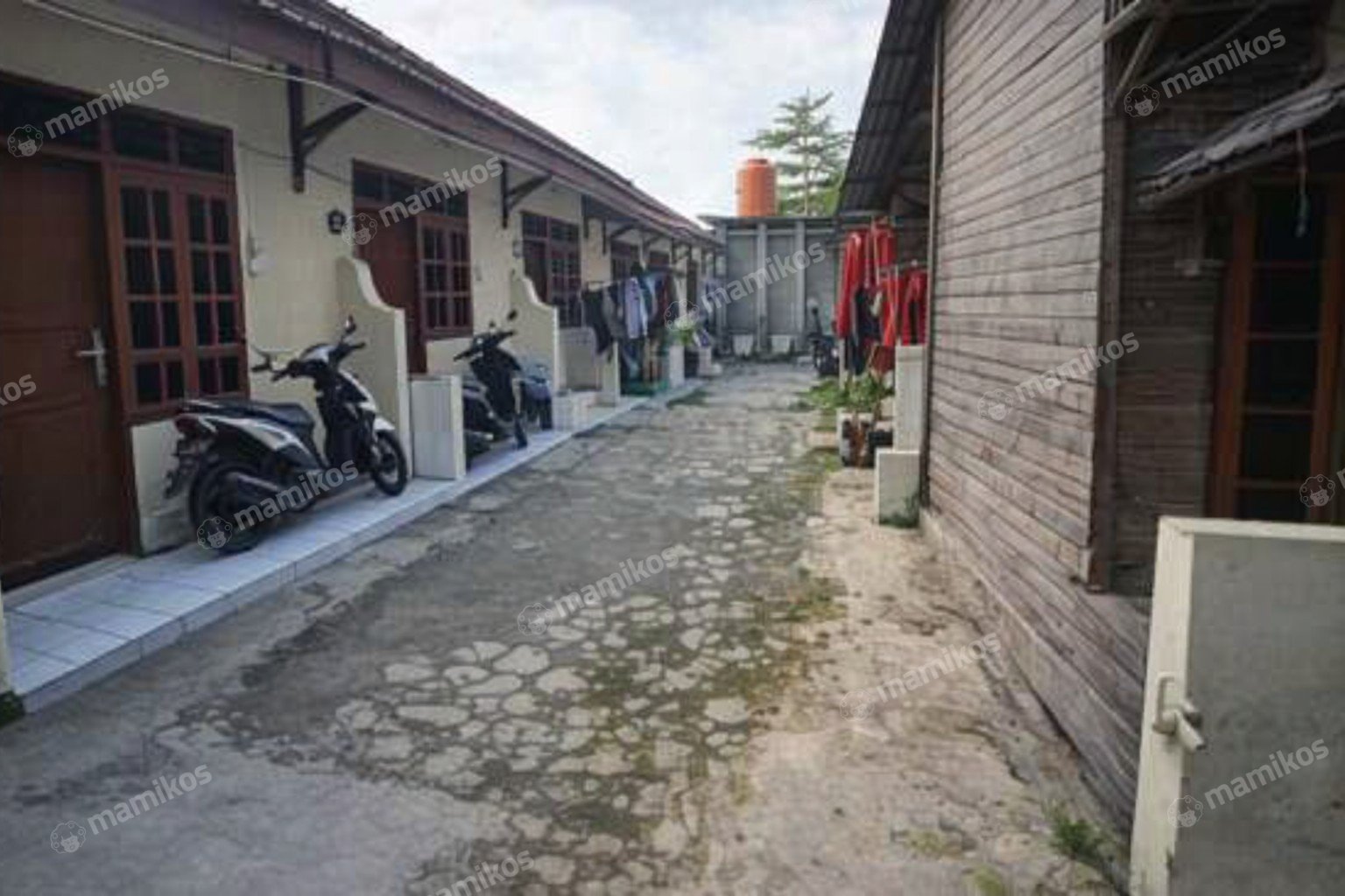 Rumah 10 Kamar Tidur 10 Kamar Mandi 1 Lantai Jagakarsa Jakarta Selatan - Photo 2