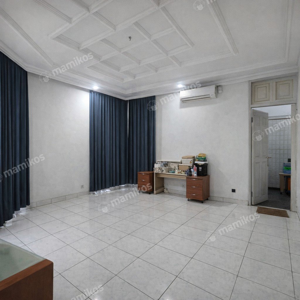 Rumah Sertifikat SHM 6 Kamar Tidur 6 Kamar Mandi Intercon Jakarta Barat - Photo 3