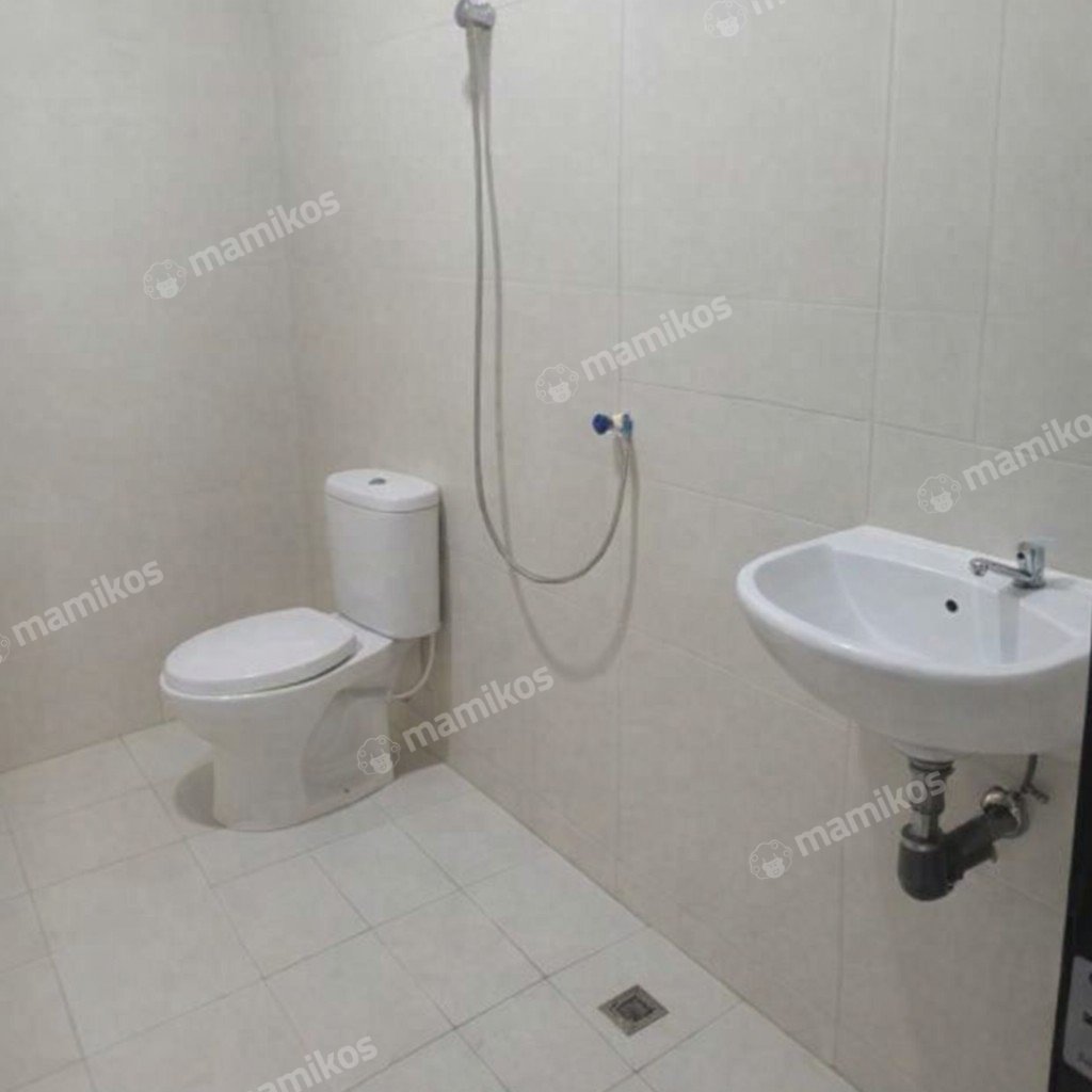 Rumah Sertifikat SHM 5 Kamar Tidur 3 Kamar Mandi Duren Sawit Jakarta Timur - Photo 4