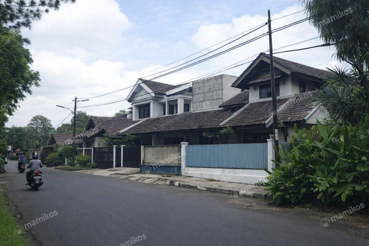 Rumah Sertifikat SHM 5 Kamar Tidur 4 Kamar Mandi Sektor 1 - Bintaro Jakarta Selatan - Photo 3