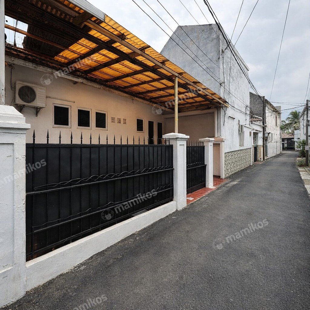 Rumah Sertifikat SHM 3 Kamar Tidur 2 Kamar Mandi Tebet Jakarta Selatan - Photo 3
