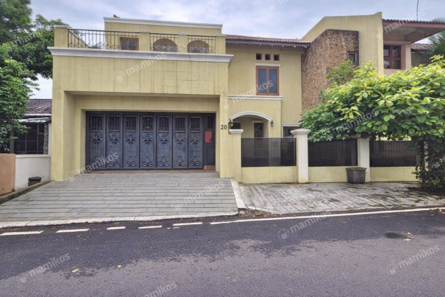 Rumah Sertifikat SHM 5 Kamar Tidur 5 Kamar Mandi Pondok Kelapa Jakarta Timur