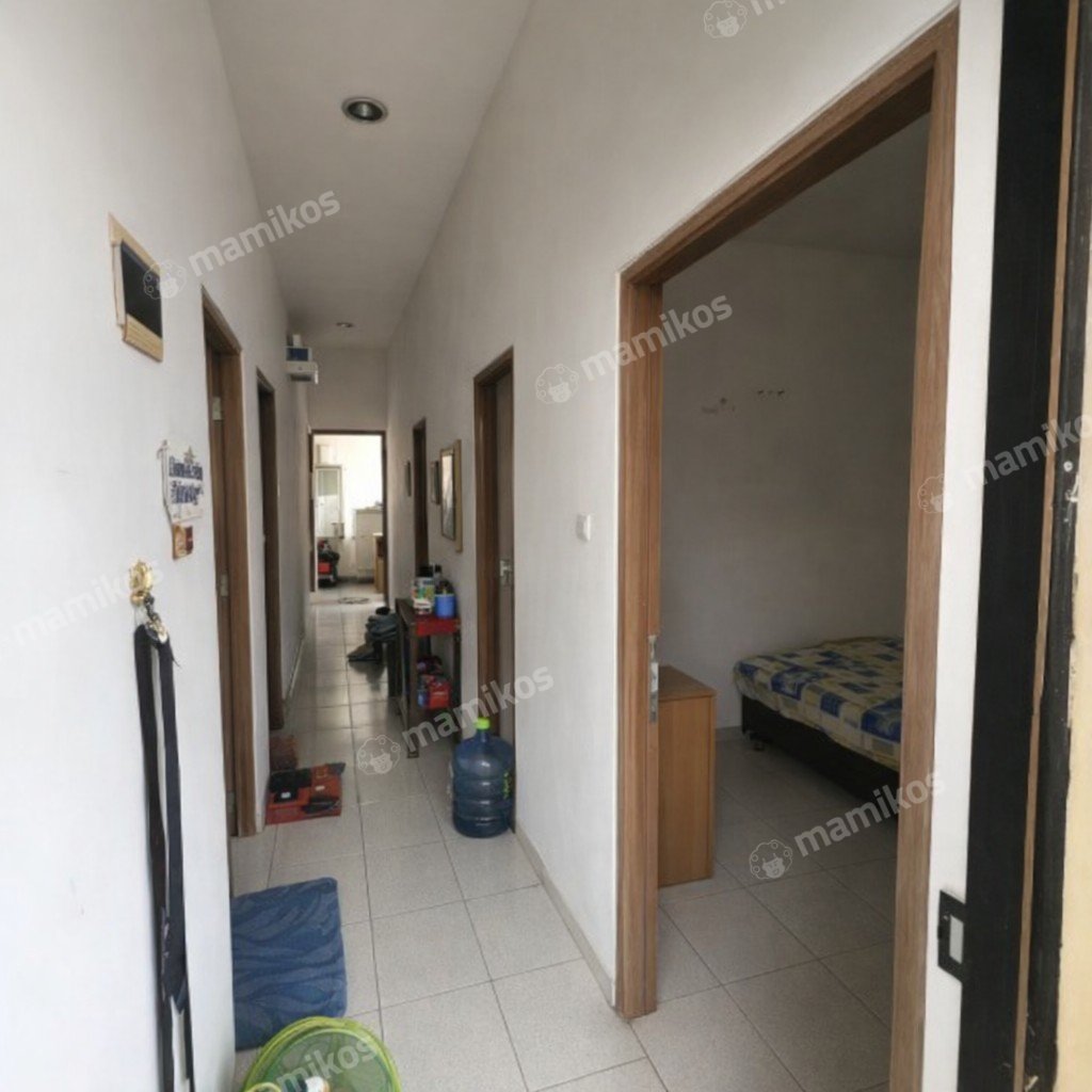 Rumah Sertifikat SHM 20 Kamar Tidur 6 Kamar Mandi Tanjung Duren Jakarta Barat - Photo 2