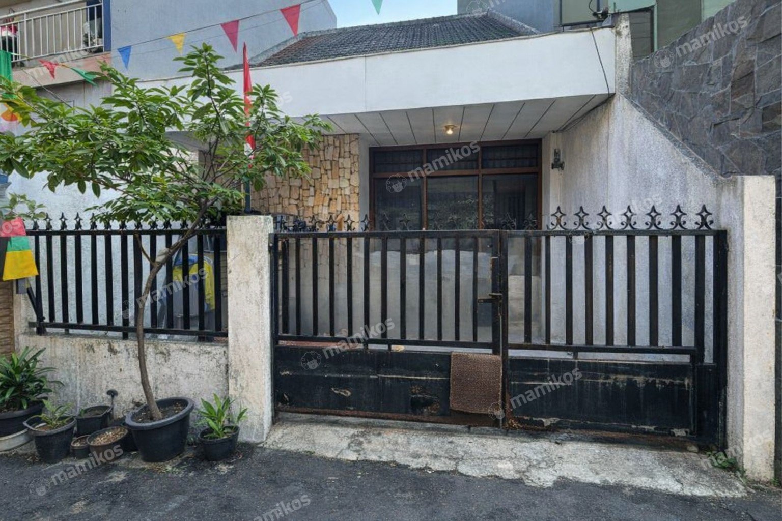 Rumah Sertifikat SHM 4 Kamar Tidur 1 Kamar Mandi Tanjung Duren Jakarta Barat