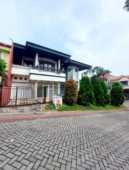 Rumah Sertifikat HGB 6 Kamar Tidur 4 Kamar Mandi Citraland Surabaya - Photo 2