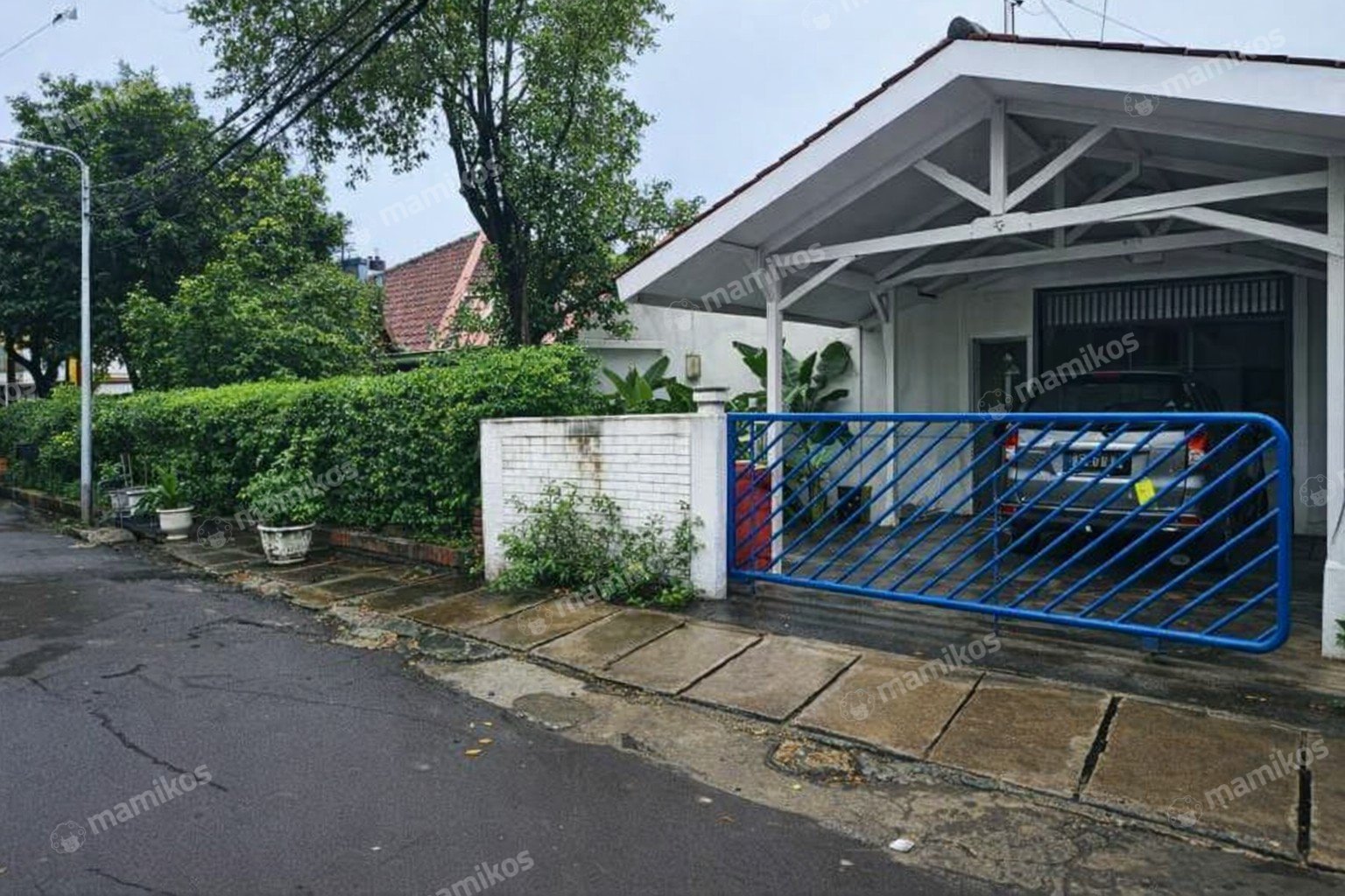 Rumah Sertifikat SHM 4 Kamar Tidur 3 Kamar Mandi Joglo Jakarta Barat