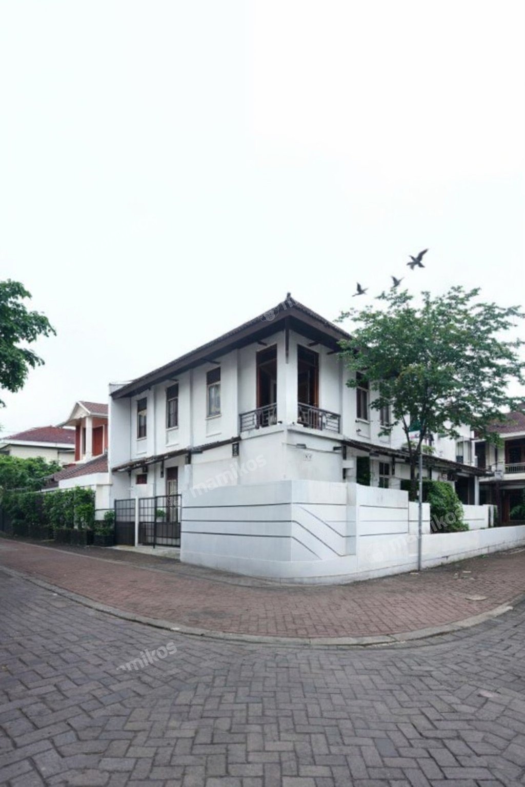 Rumah Sertifikat SHM 6 Kamar Tidur 3 Kamar Mandi Kembangan Jakarta Barat - Photo 2