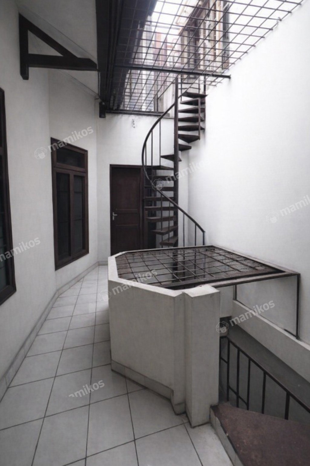 Rumah Sertifikat SHM 6 Kamar Tidur 3 Kamar Mandi Kembangan Jakarta Barat - Photo 4