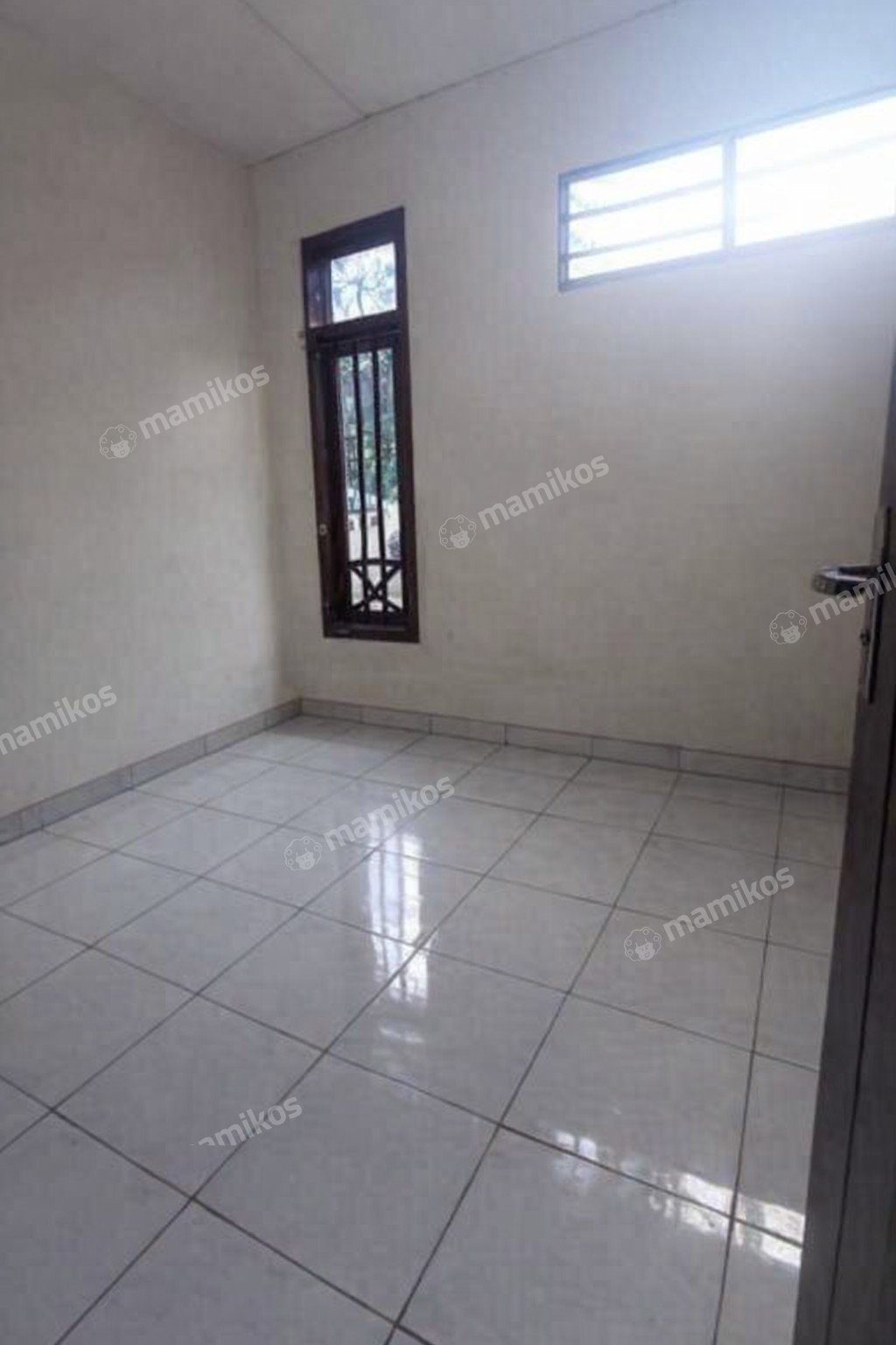 Rumah Sertifikat SHM 6 Kamar Tidur 3 Kamar Mandi Kembangan Jakarta Barat - Photo 5