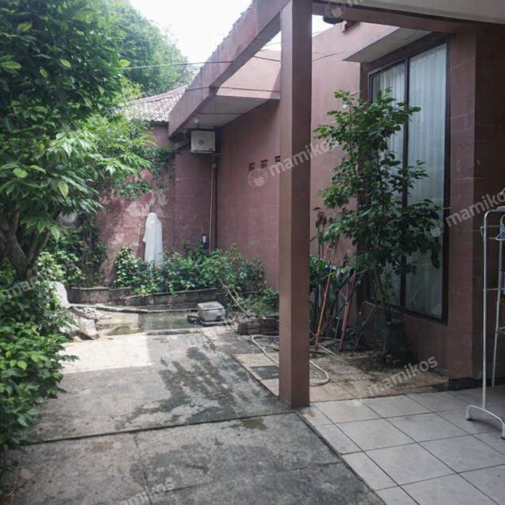 Rumah Sertifikat SHM 8 Kamar Tidur 2 Kamar Mandi Kalibata Jakarta Selatan - Photo 2