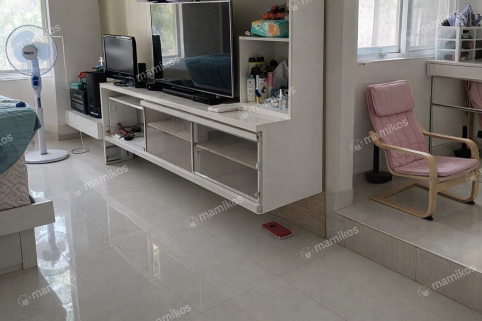 Rumah Sertifikat SHM 5 Kamar Tidur 4 Kamar Mandi Pantai Indah Kapuk Jakarta Utara