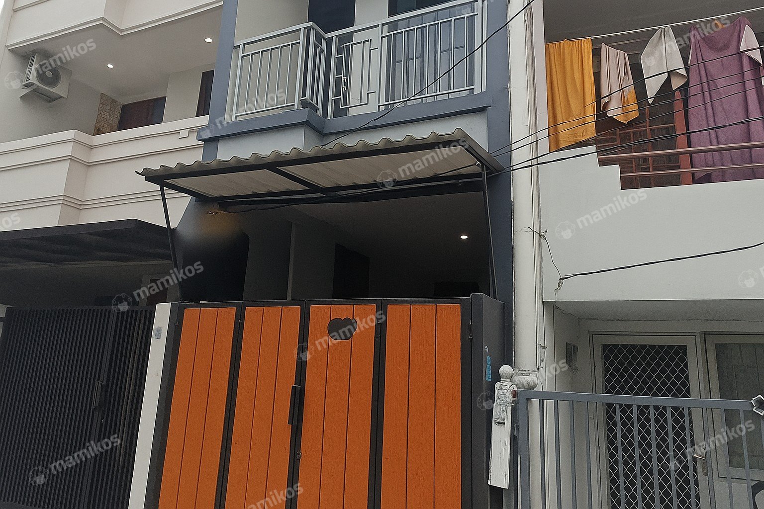Rumah Sertifikat SHM 4 Kamar Tidur 3 Kamar Mandi Tanjung Duren Jakarta Barat