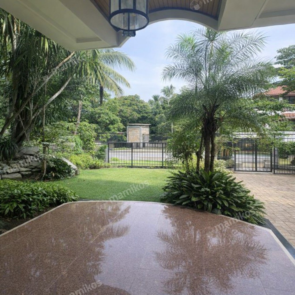 Rumah Sertifikat SHM 5 Kamar Tidur 4 Kamar Mandi Pondok Indah Jakarta Selatan - Photo 2
