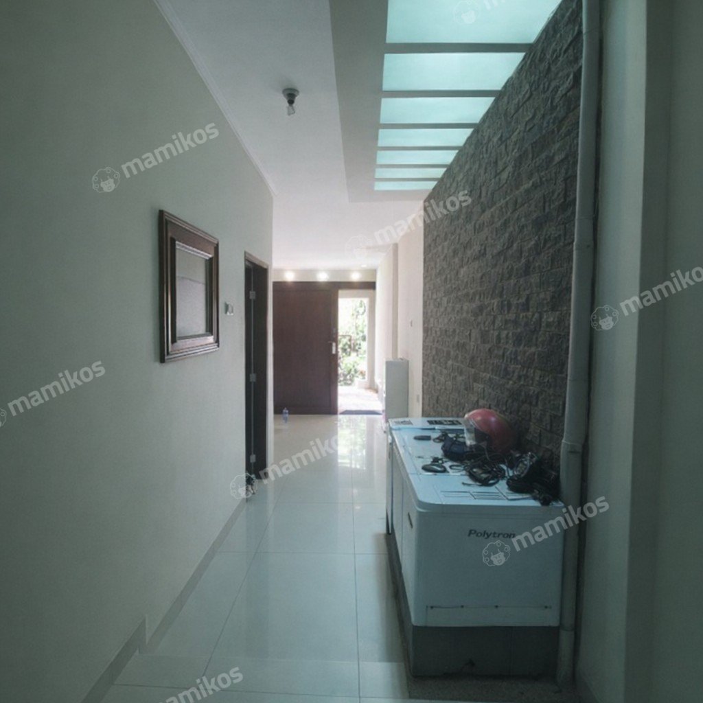 Rumah Sertifikat SHM 5 Kamar Tidur 4 Kamar Mandi Pondok Indah Jakarta Selatan - Photo 4
