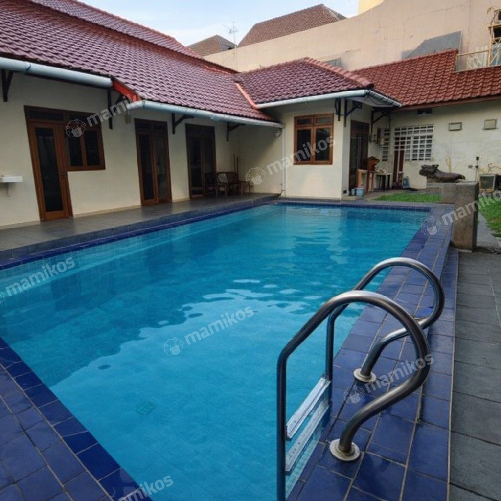 Rumah Sertifikat SHM 4 Kamar Tidur 4 Kamar Mandi Kemang Jakarta Selatan