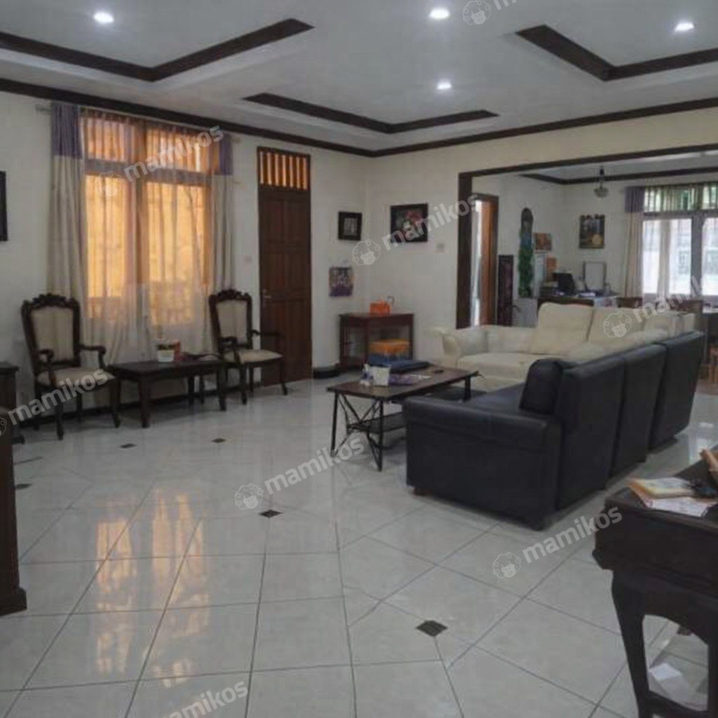 Rumah Sertifikat SHM 3 Kamar Tidur 3 Kamar Mandi Kebon Jeruk Jakarta Barat - Photo 3