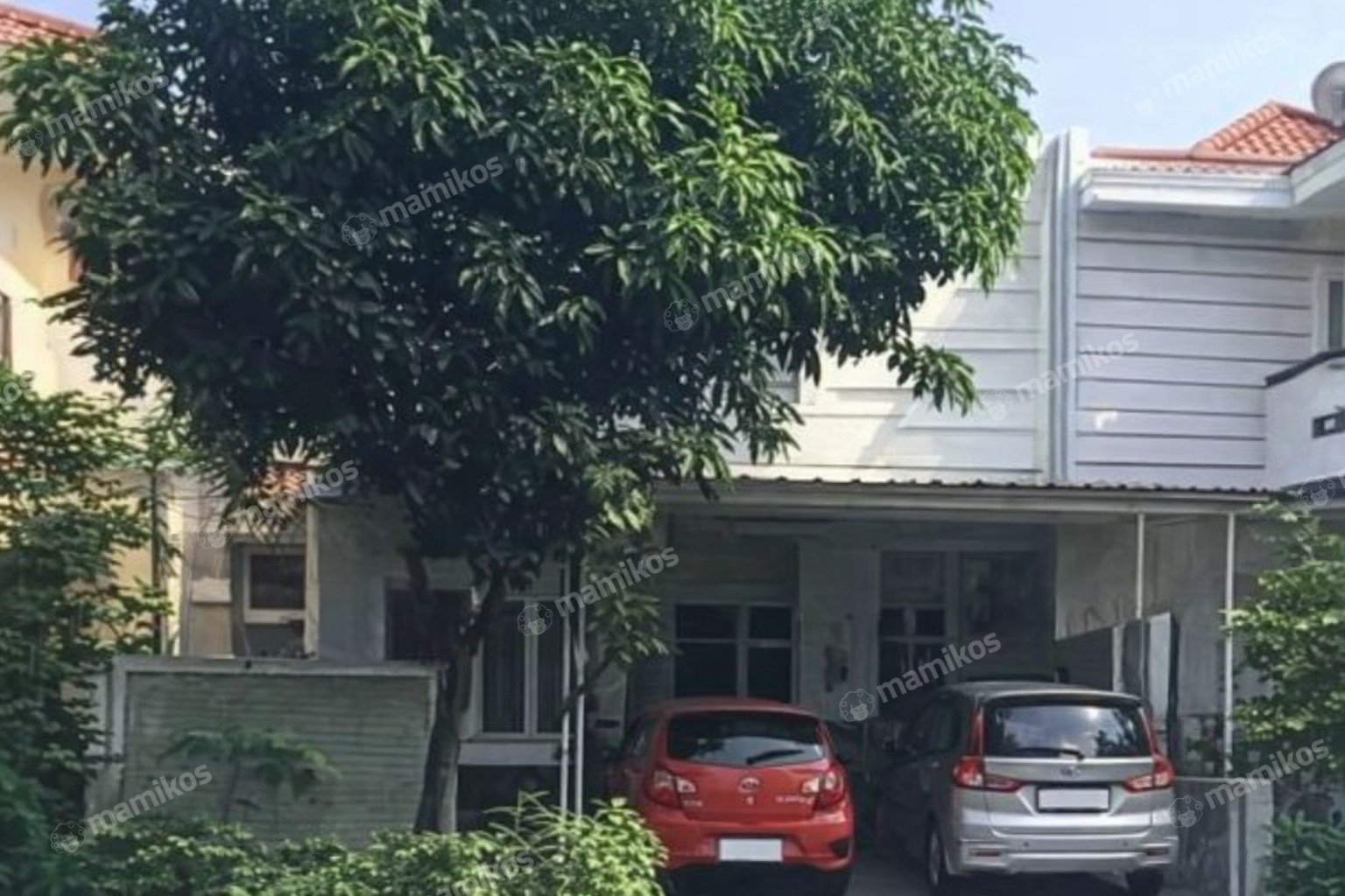 Rumah Sertifikat SHM 4 Kamar Tidur 4 Kamar Mandi Kota Wisata Jakarta Timur