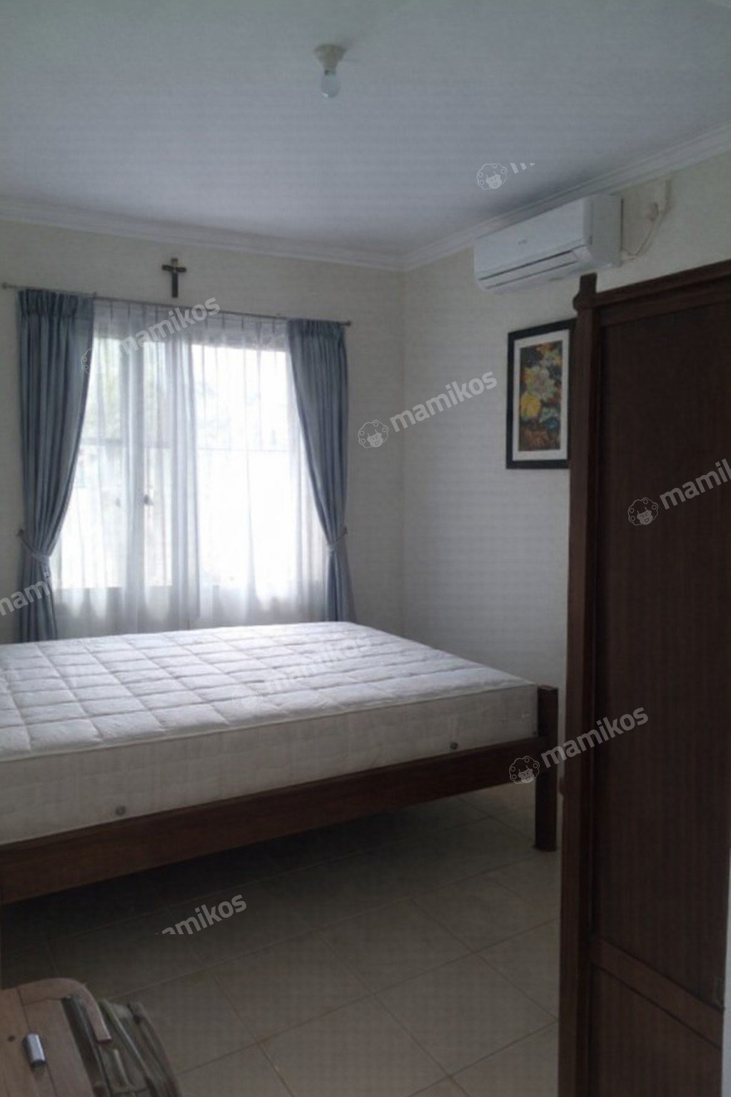 Rumah Sertifikat SHM 4 Kamar Tidur 4 Kamar Mandi Kota Wisata Jakarta Timur - Photo 2