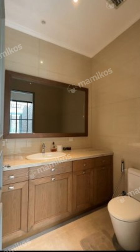 Rumah Sertifikat SHM 3 Kamar Tidur 6 Kamar Mandi Menteng Jakarta Pusat - Photo 2