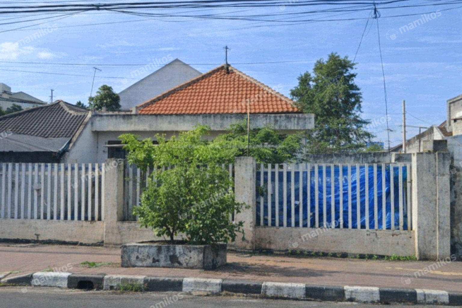 Rumah Sertifikat SHM 3 Kamar Tidur 3 Kamar Mandi Matraman Jakarta Timur