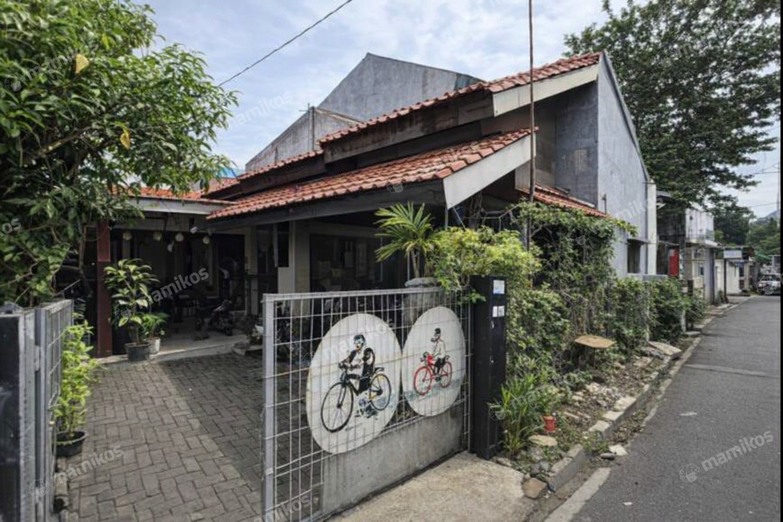 Rumah Sertifikat SHM 6 Kamar Tidur 4 Kamar Mandi Kampung Rambutan Jakarta Timur
