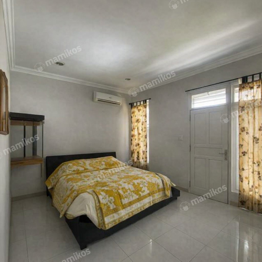 Rumah Sertifikat SHM 4 Kamar Tidur 2 Kamar Mandi Jatiwaringin Jakarta Timur - Photo 4