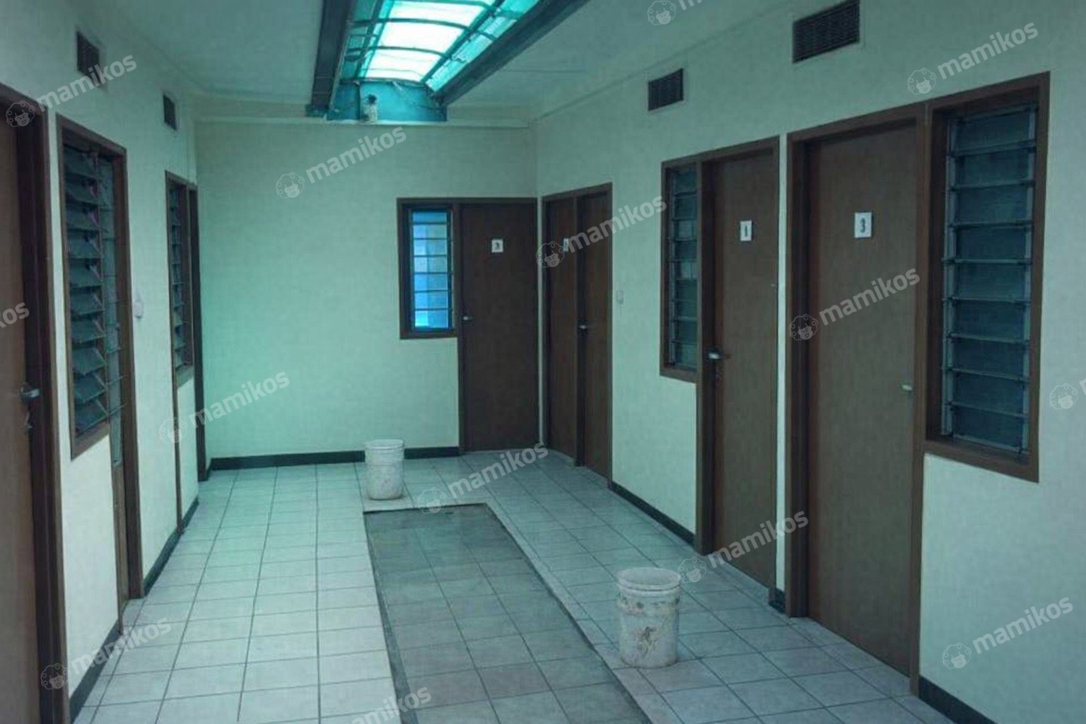 Rumah Sertifikat SHM 21 Kamar Tidur 9 Kamar Mandi Rawamangun Jakarta Timur - Photo 4