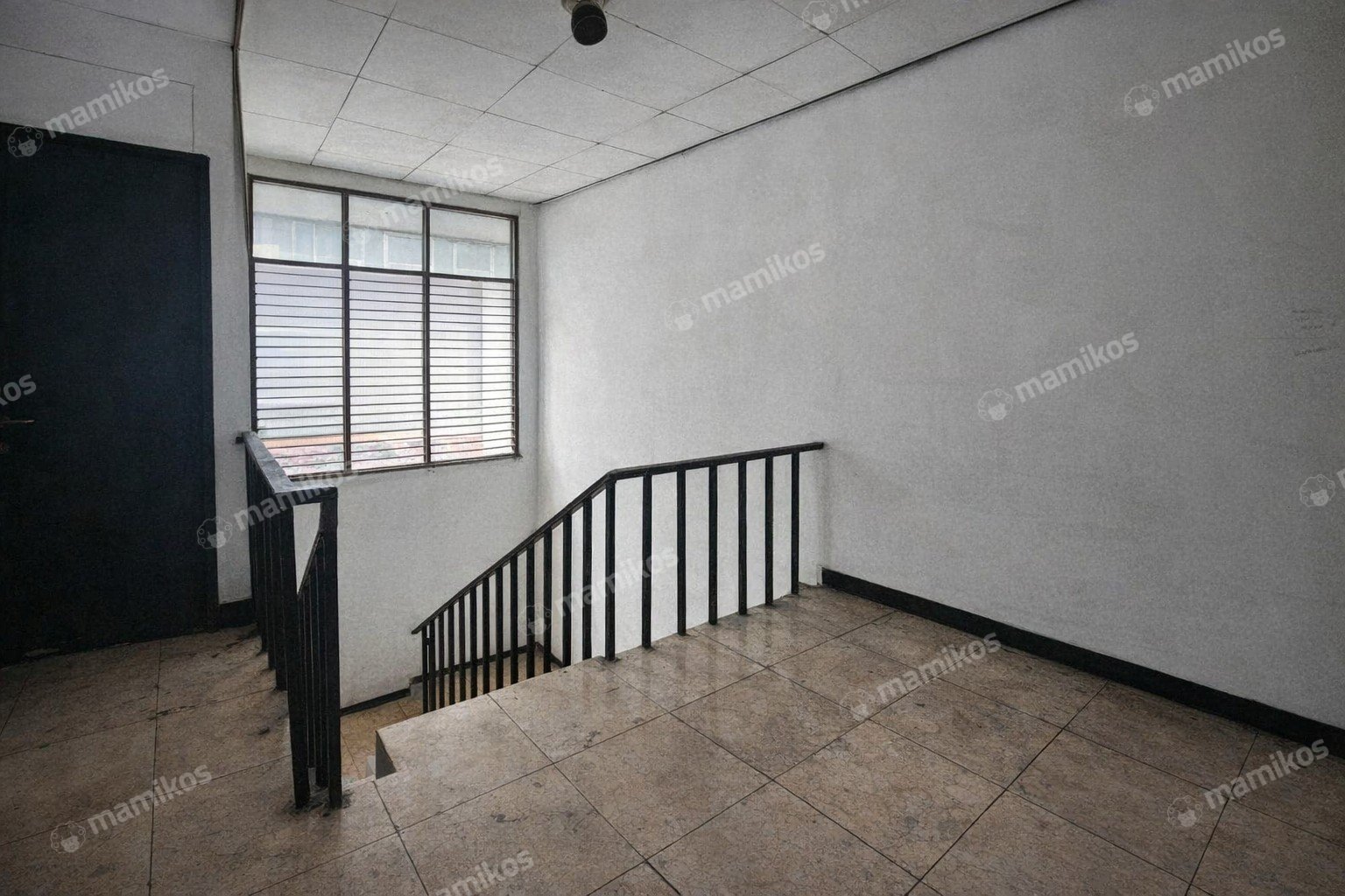 Rumah Sertifikat SHM 4 Kamar Tidur 2 Kamar Mandi Jatinegara Jakarta Timur - Photo 2
