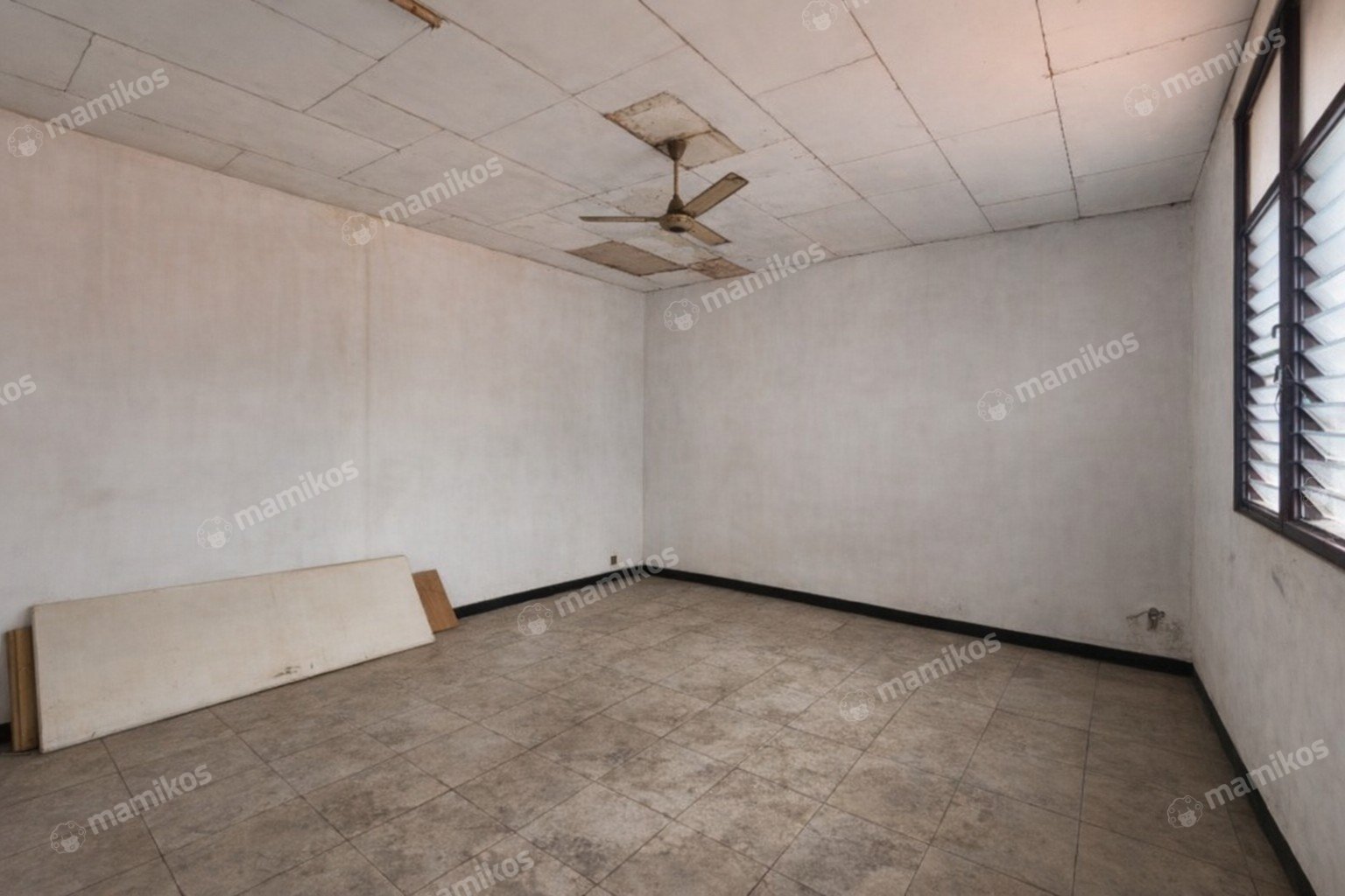 Rumah Sertifikat SHM 4 Kamar Tidur 2 Kamar Mandi Jatinegara Jakarta Timur - Photo 4